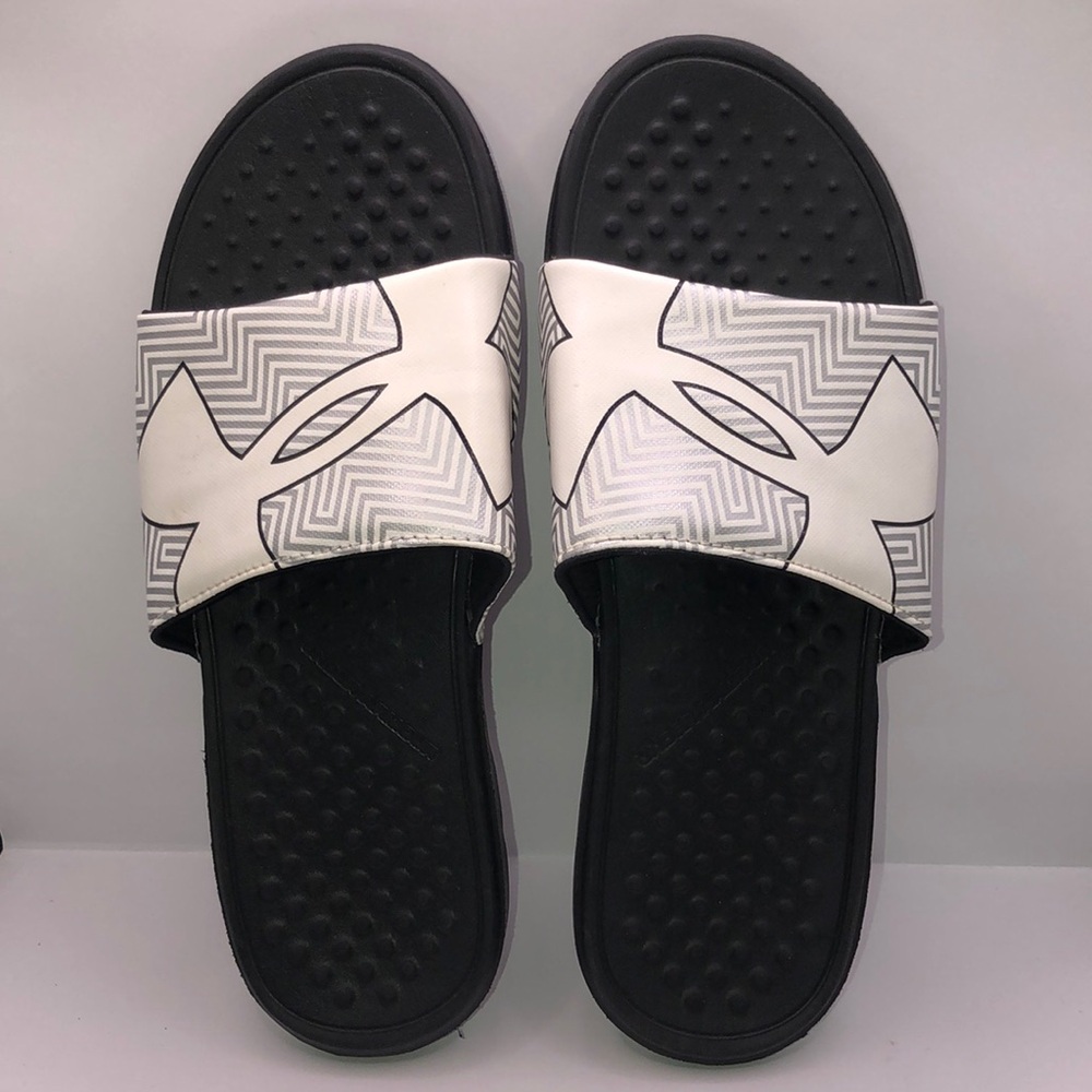COPY - Mens Under Armour Slides Size 9 US white, black, & silver gently preowned